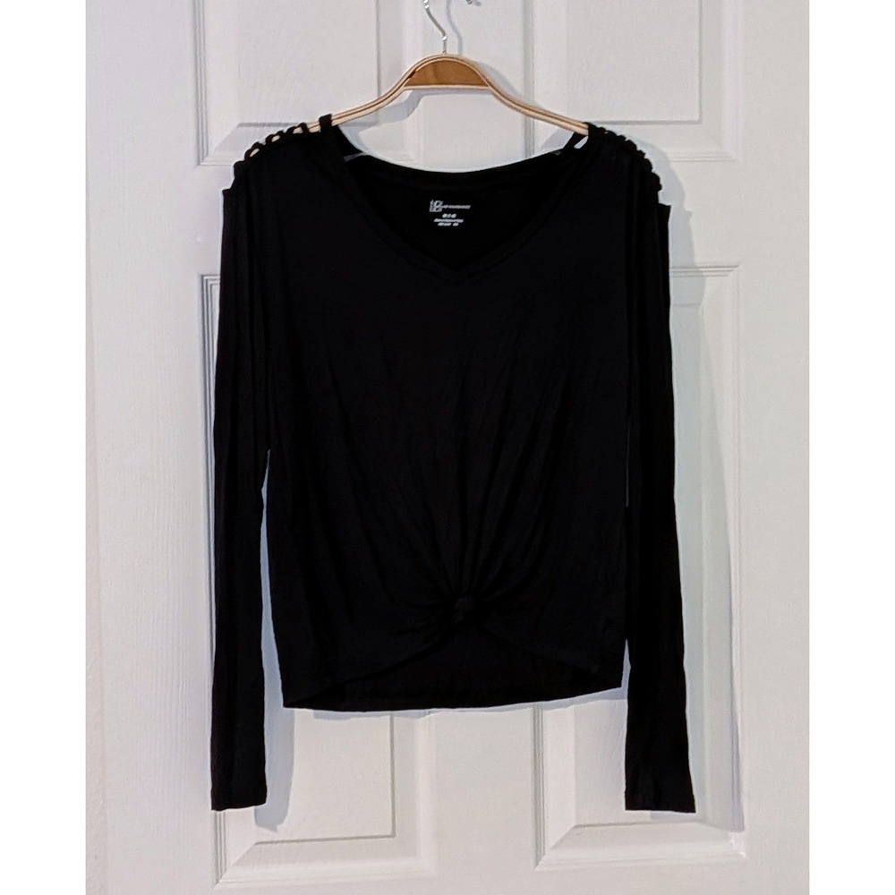 No Boundaries Black Lattice Cold Shoulder Long Sleeve Tie Front Top Medium‎ NWT